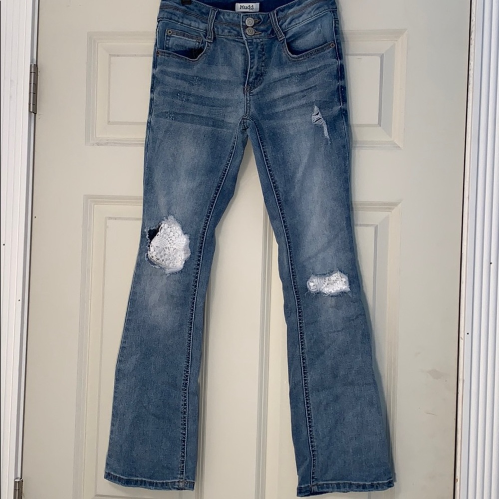 Mudd Girls boot cut SZ 14. Lace detail in 2 rips.